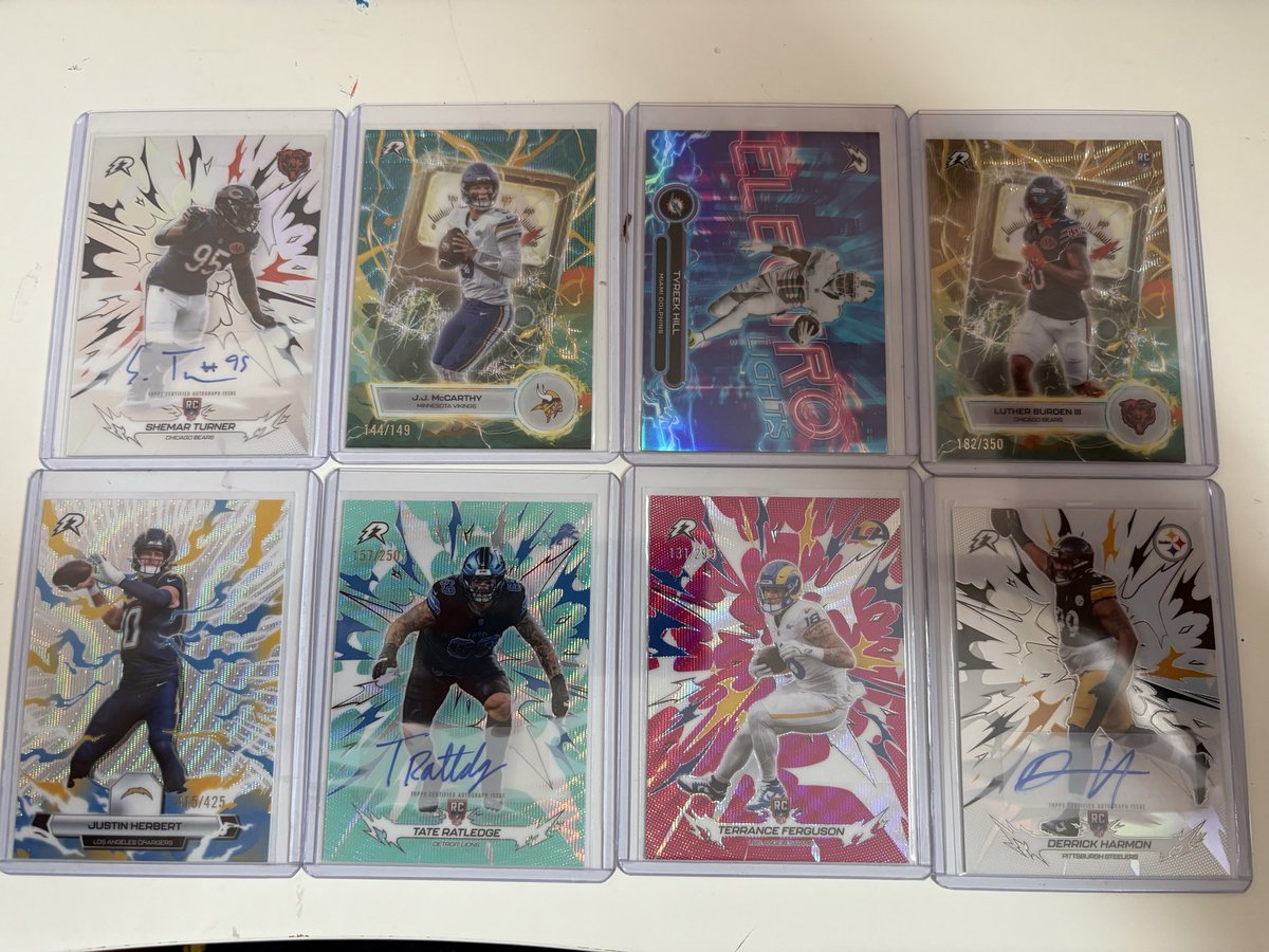 WatsonCardShop's tweet photo. Got my preordered 2025 Resurgence - each blaster had either a #’d card or auto and each mega had both an auto and numbered card.  Plus pulled a Tyreek SP.  This product seems loaded compared to most other 2025 products.

@CardPurchaser https://t.co/vAadW4kaqA