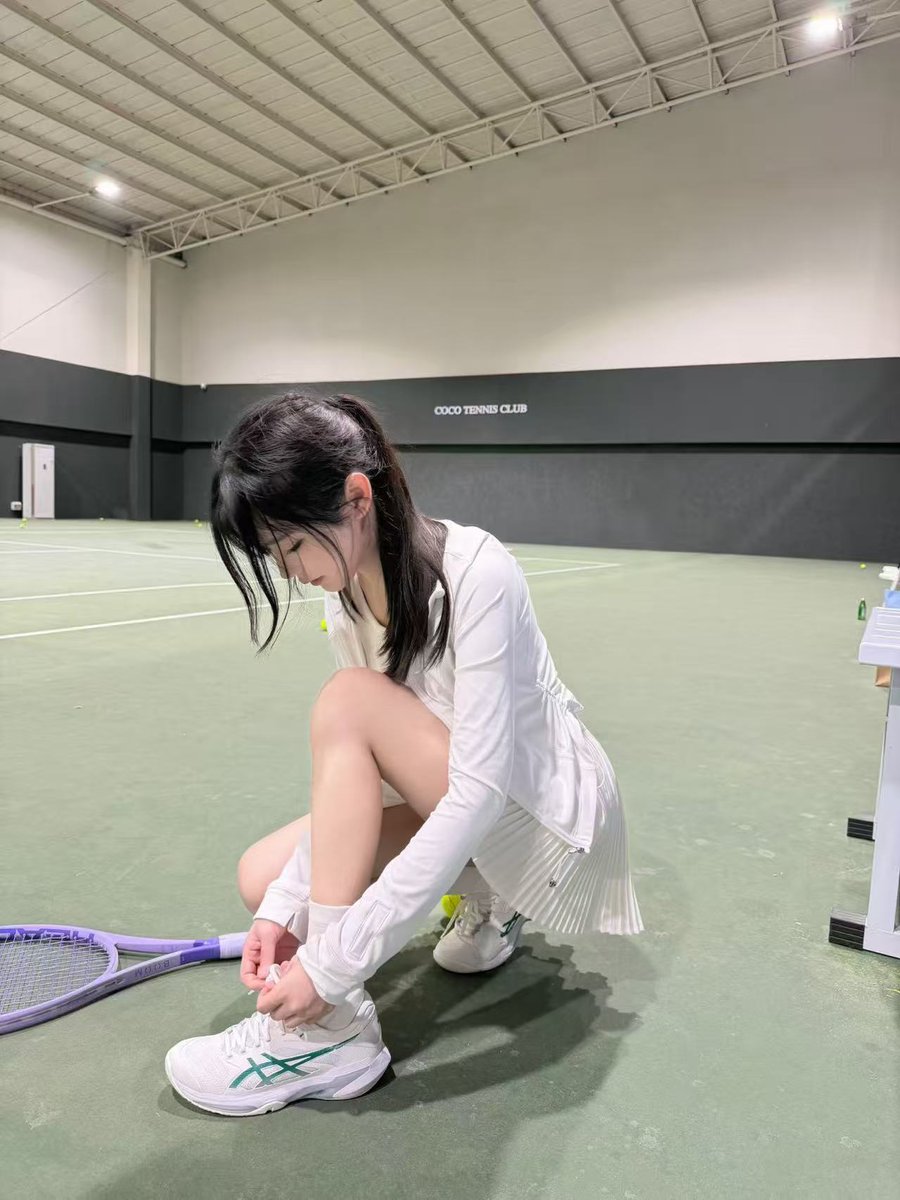 KaixinWeb3's tweet photo. 八月第一个周末，走，去打球。一套 lululemon、一套 wilson、一套币安。明天去打球，1234你们投哪个@binancezh。#币安周末穿搭指南 https://t.co/D3wQfS3ljG
