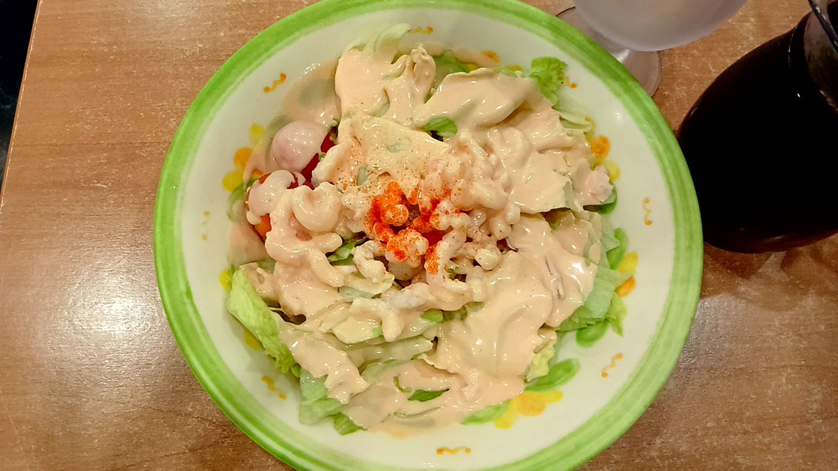 irojiro7's tweet photo. 良さそうなジャグ閉店まで打ってたらやってる店全然ないなって久しぶりにサイゼへ。
ムール貝初めて頼んだんたけど貝柱外すの大変ね。うまいけど。 https://t.co/7ETNdeVTHq
