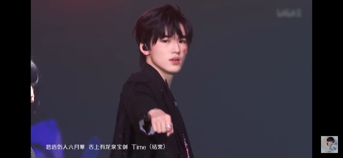 3ixuan's tweet photo. 얼굴 야르해서 노래 안들림 https://t.co/uOGxCPXPip
