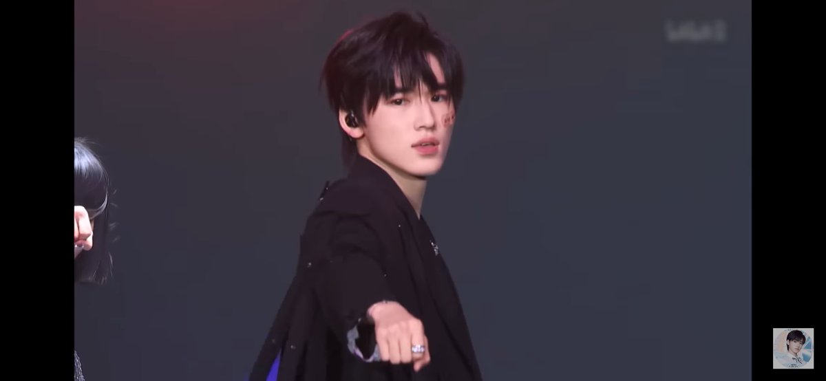 3ixuan's tweet photo. 얼굴 야르해서 노래 안들림 https://t.co/uOGxCPXPip