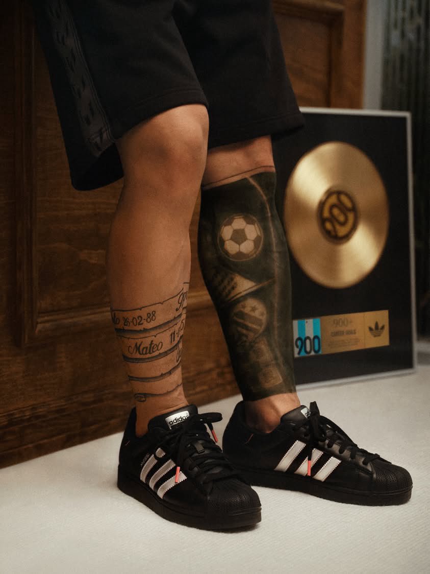 messi10_rey's tweet photo. Uffff🤩…..Leo Messi en modo: @adidasoriginals Messi !!!! https://t.co/i2RKrQBpYP