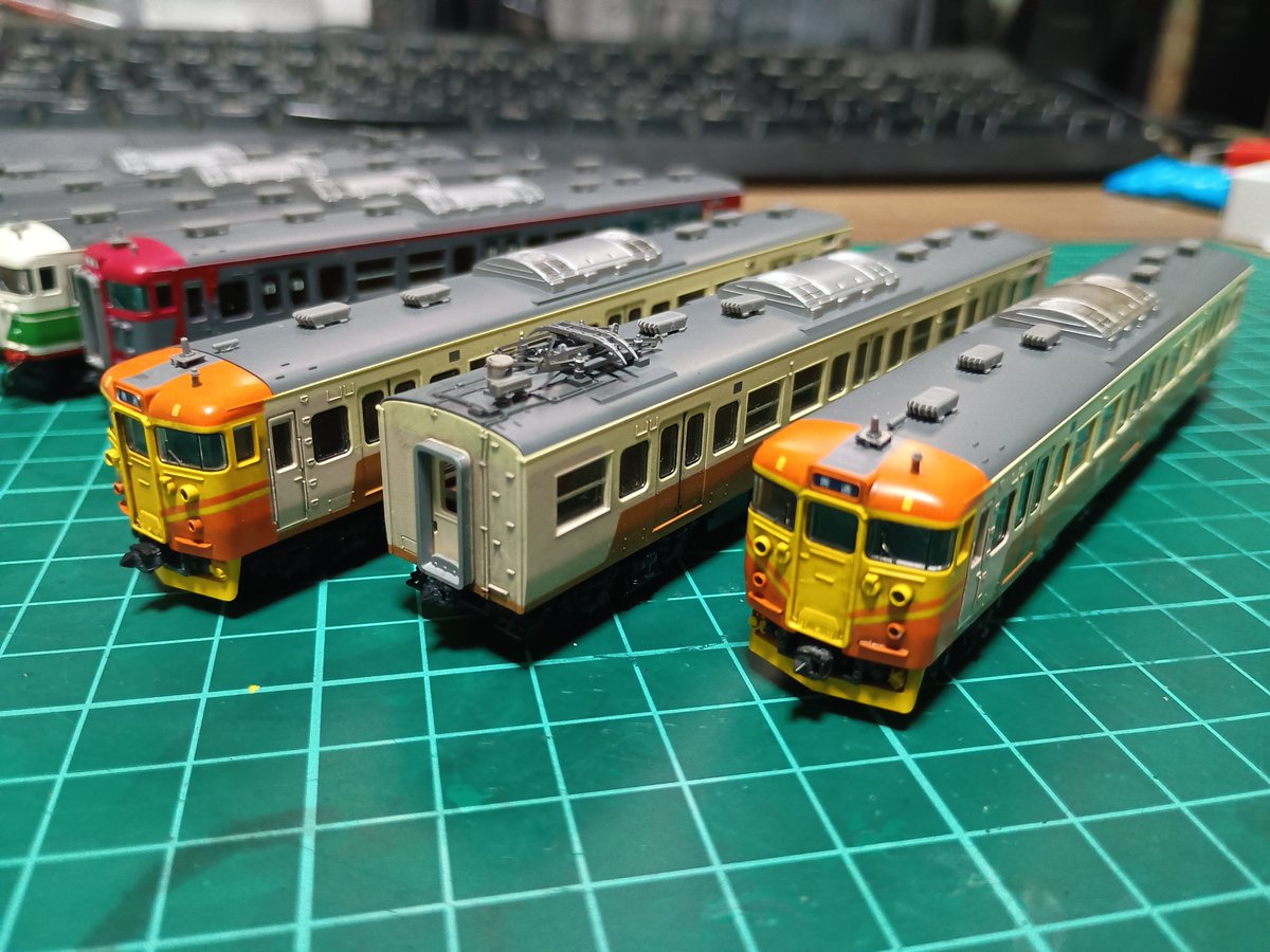 Tozai_Rapid's tweet photo. ぼく「S9の種車探さねーとな〜」
S9（自強号の姿）「やぁ」
ぼく「なんでいるんだよ。」 https://t.co/bTWP079fWQ