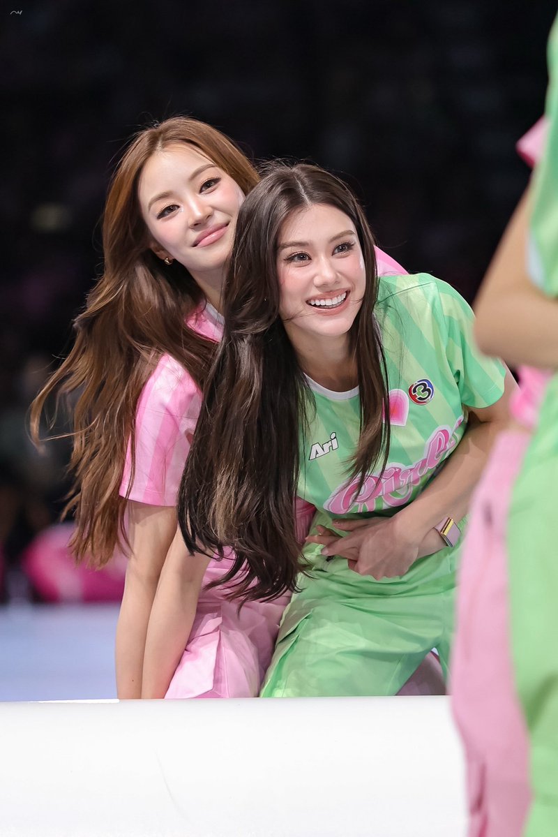 _09jann's tweet photo. เขาขัดขวางกันอยู่จริงๆแก ไม่มีใครแอบเติมกันหร๊อกกกกก🤓🤓🤓

LENAMIU GIRLS CUP CH3
#CH3GirlsCup2026
#lenamiu https://t.co/2MlEuX0Q9n