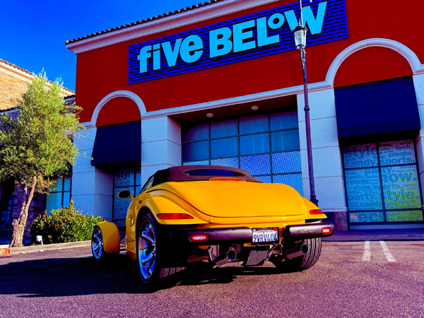 YellowChaos2002's tweet photo. FRESHFOTOZ:
#PROWLER #HOTROD #FIVEBELOW https://t.co/osqNiFaTWC