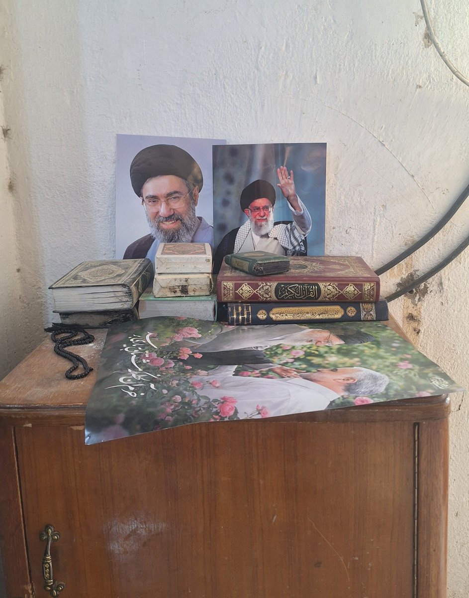unii_dev's tweet photo. امسال اربعین هر جایی می‌رفتی انگار میزبان همه‌ی موکب‌ها و زائرا رهبری بود...
#رستاخیز_امت https://t.co/GbUY0BrV4n