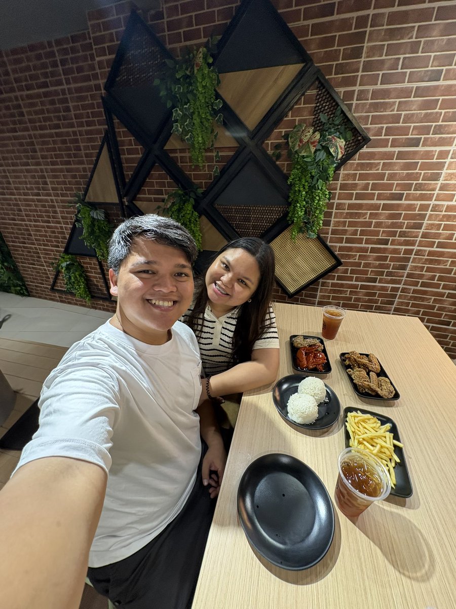 unknownwlnr's tweet photo. @kurtros23 That unli chicken tasted extra special. 🥹🍗

Maybe because it was also the day we got the keys to our home. A memory we’ll always hold close to our heart. 🏡❤️🔑

@kurtros23 
7.18.2026 https://t.co/A35btZSAUK