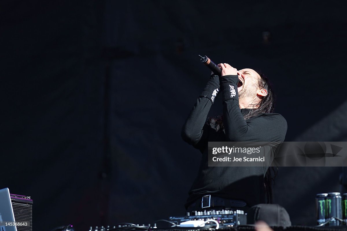 deathtomalice's tweet photo. he's so perfect #korntwt https://t.co/sJcYpndHdP