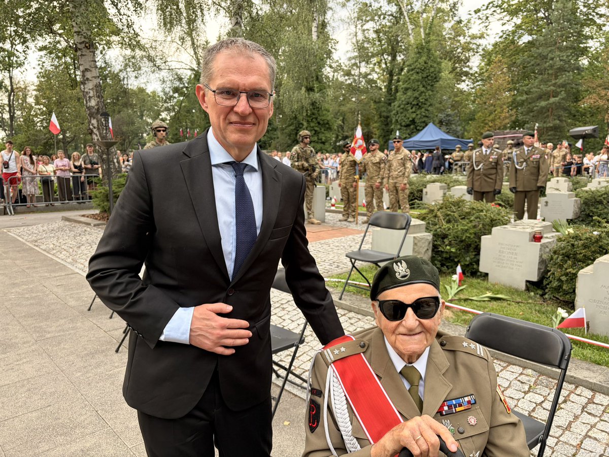 Andrzej Poczobut tweet media