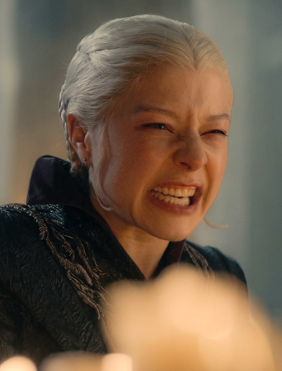 jeantargaryen's tweet photo. Targaryen sisters 🐉 https://t.co/diqfqcZ6L4
