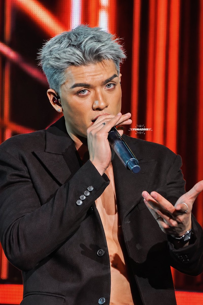 yunaegis's tweet photo. 260728 JOSSGAWIN HEAT&amp;BEAT

พี่จอสหล่อมากกกกกกไม่ไหว 🔥

#JossGawinConcert #JossWayar https://t.co/MRAsW6ugQI