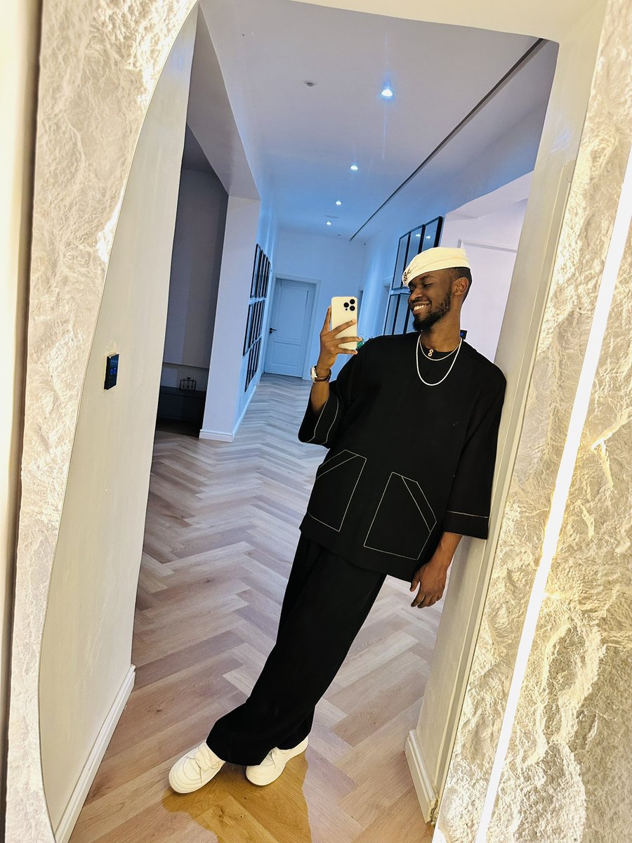 Ekitipikin's tweet photo. Nobody owes you success.
               Nobody is coming to save you.
                          Build the life you keep dreaming about. https://t.co/BZbD8Q0f7V