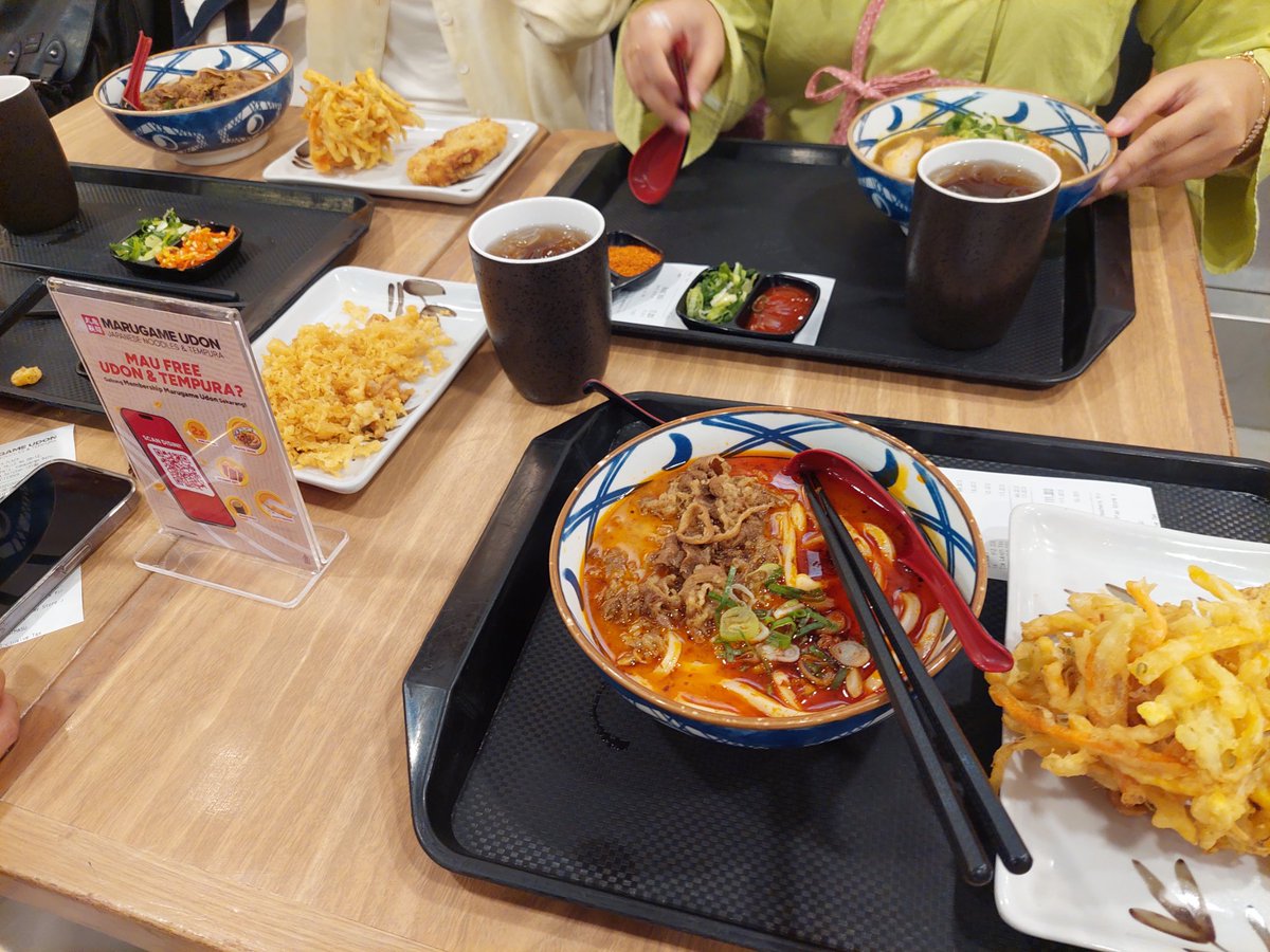 anafitri's tweet photo. Hiksss makasih all udah mau nurutin aku makan marugame hari ini https://t.co/Upwu4vLPr2