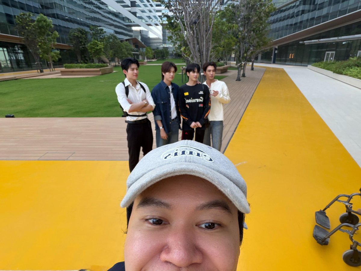 PhuwinOfficial's tweet photo. The selfies of Peach And Me(mory)

IG : xiseks 

❥@phuwintang🍯

#PeachAndMeSeriesFinalEP
#phuwintang https://t.co/FH6OrfnrL5