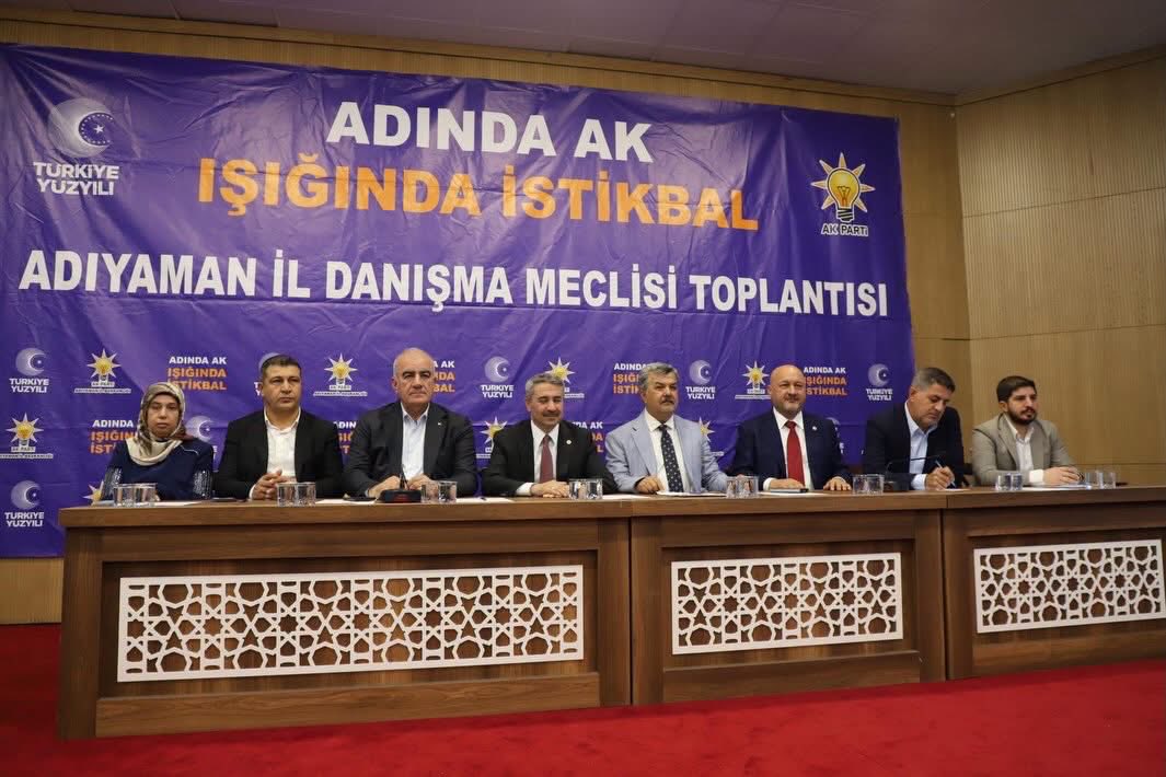 NazifAtalay5's tweet photo. AK Parti Adıyaman İl Danışma Meclisi Toplantısı'na katıldık.
"Adında AK, Işığında İstikbal" temasıyla gerçekleştirilen İl Danışma Meclisi Toplantısı'nda teşkilat mensuplarımızla bir araya geldik. https://t.co/3USh8AH2EO