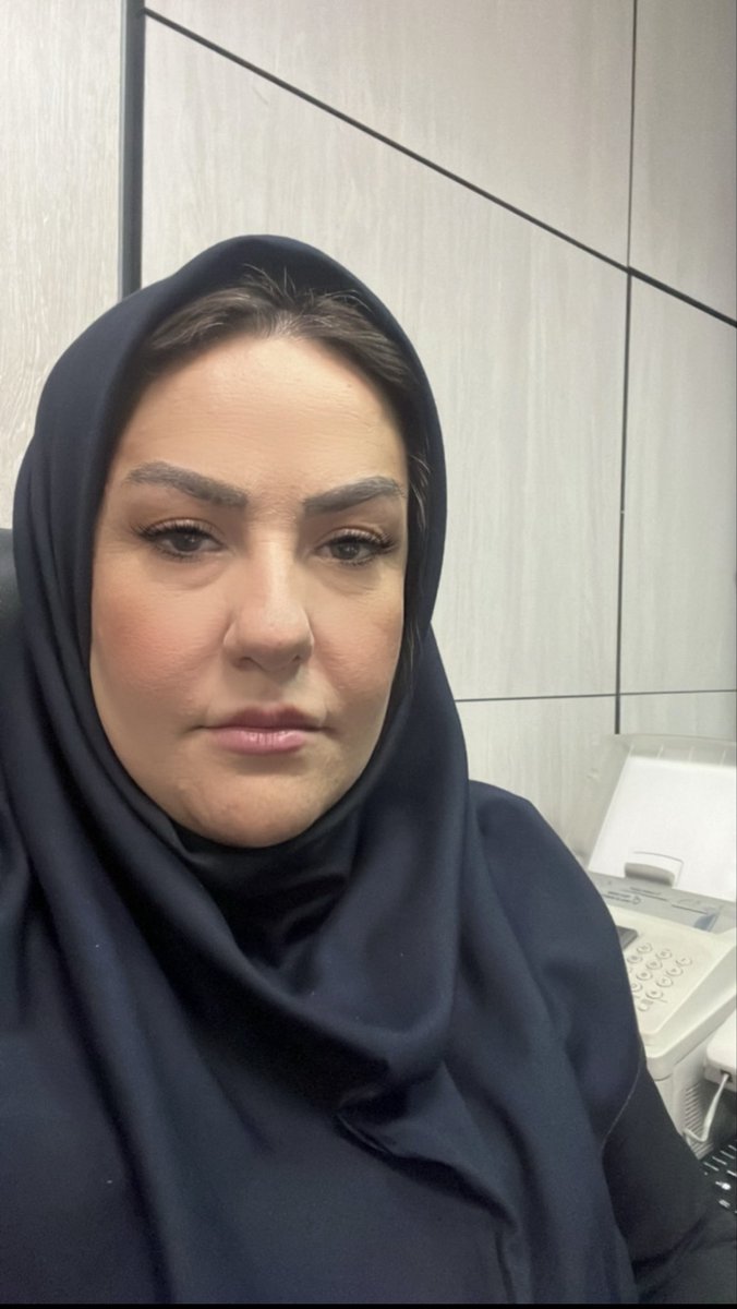Roya2fw's tweet photo. تیپ اداریم چطوره؟🥴 https://t.co/sYik6cDWkI