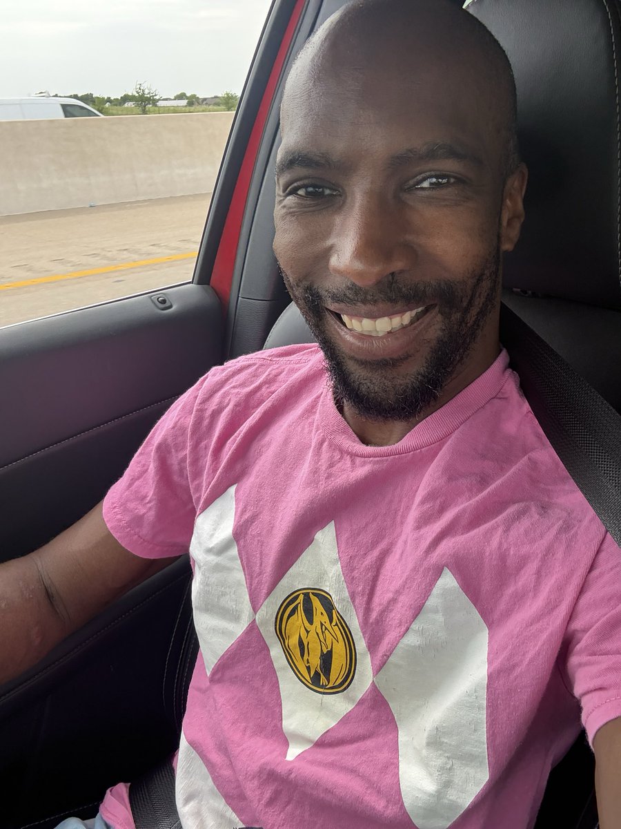 muscle_twunk's tweet photo. ComiCon! Here I come! #Pterodactyl https://t.co/5Ge3qYneMo