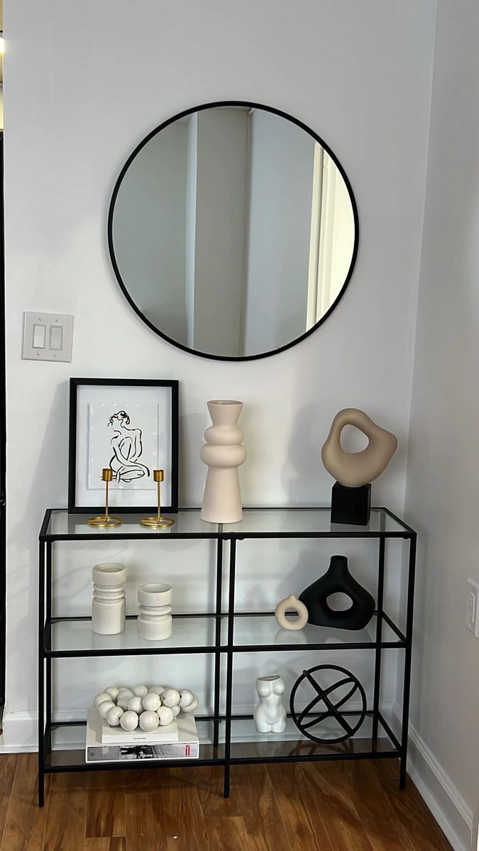 Olivesbeddings's tweet photo. Hallway Console🪚🛠️

Elevate your living space with the elegance of Olivesbeddings and interiors✨

Indulge in furniture designed to match your taste and elevate your lifestyle.

Send us a DM or call 08150804809, 09121962363 to place your order today. https://t.co/ZKmKgMGxb4