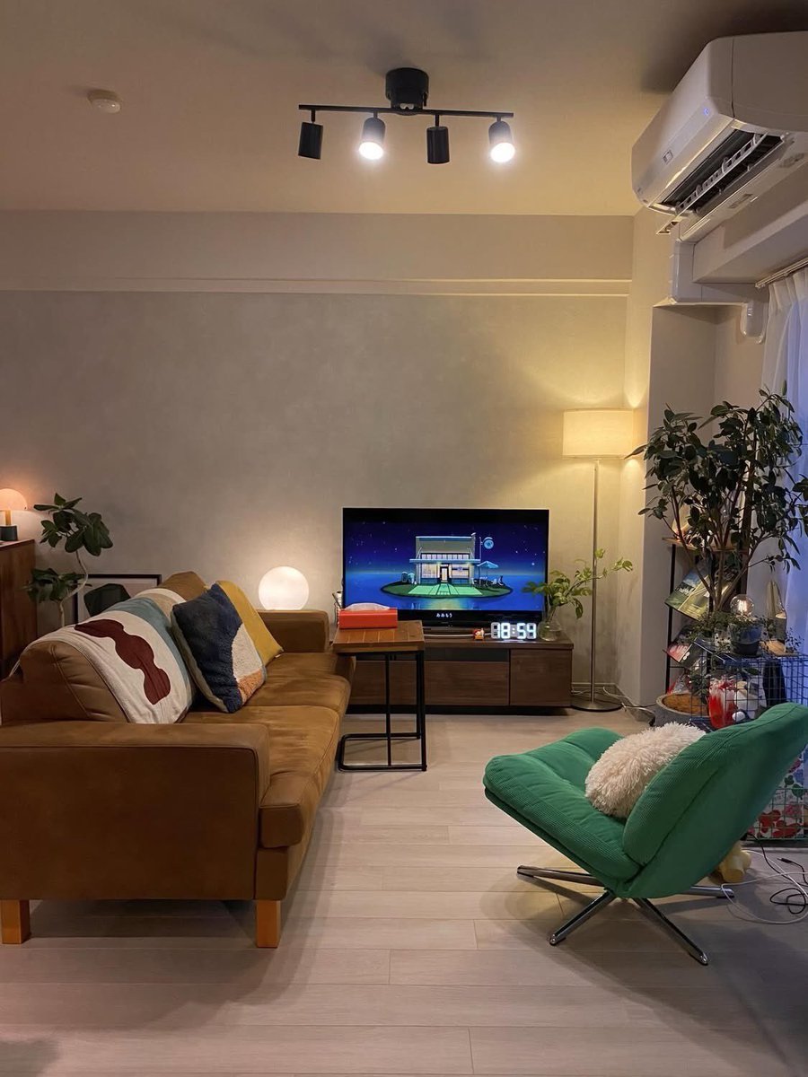 house vibes tweet media