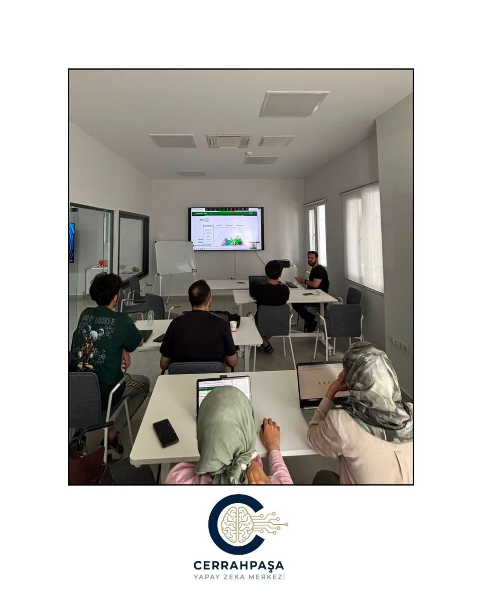 iuceyazem's tweet photo. 🧠 Tıpta Yapay Zeka Okuryazarlığı Yaz Okulu’nun ilk haftasını tamamladık!

İlk dersimizde tıpta yapay zekanın temelleri, sağlıkta kullanım alanları ve veri odaklı araştırmaları ele aldık.

📚 Önümüzdeki haftalarda daha fazlası için görüşmek üzere!

#Cerrahpaşa #YapayZeka #Medical https://t.co/uRaKhORsx1