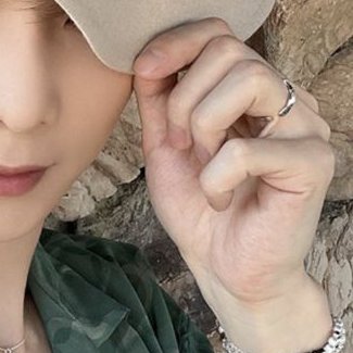hourly yeosang hands tweet media