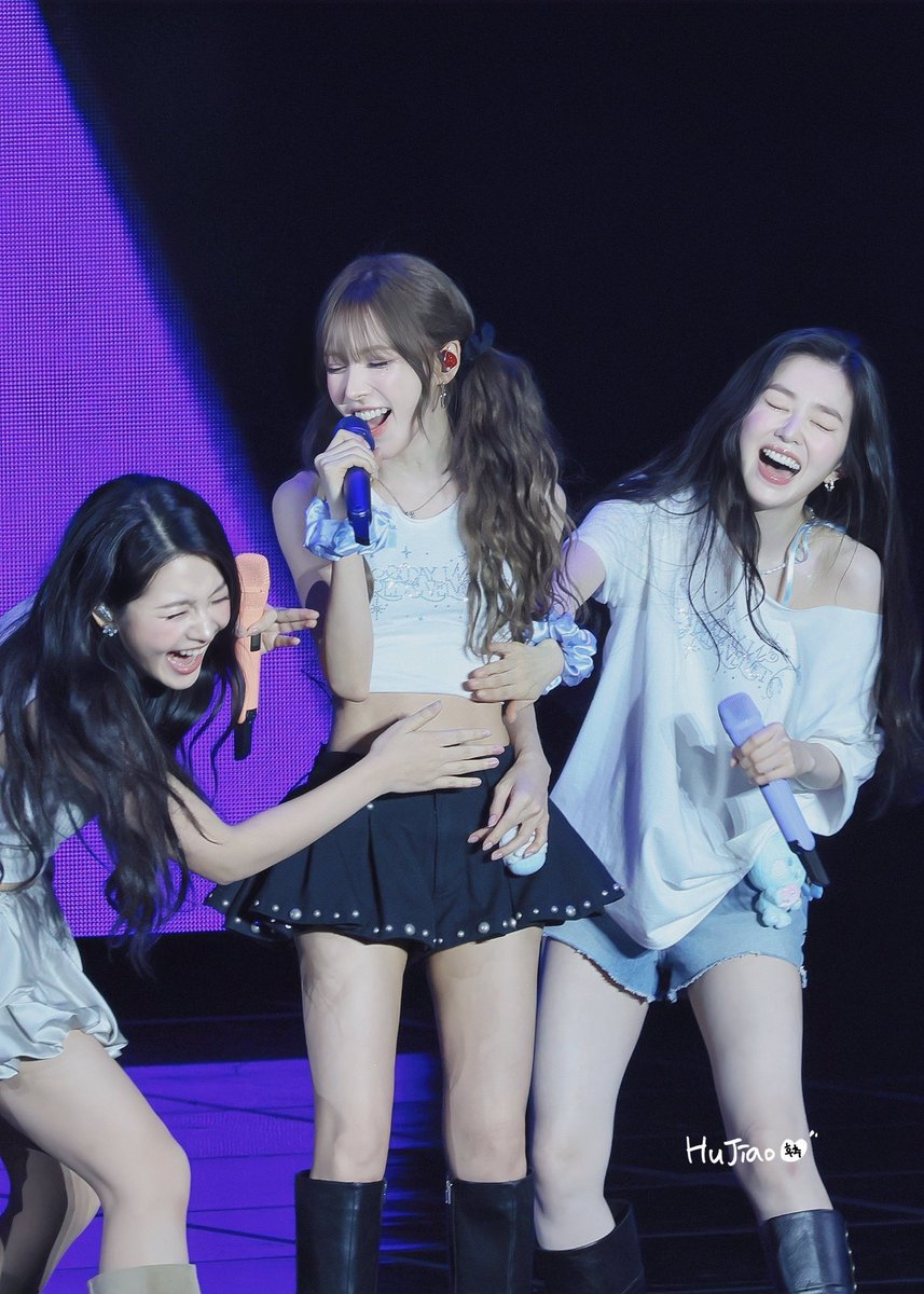 HuJiao_1009's tweet photo. 260801 A Day in Red &amp; Velvet DAY 2

ㅋㅋㅋㅋㅋㅋ

#RedVelvet #레드벨벳 
#Irene #아이린
#Wendy #웬디
#Yeri #예리 https://t.co/Ey1ZCYJ0Rq