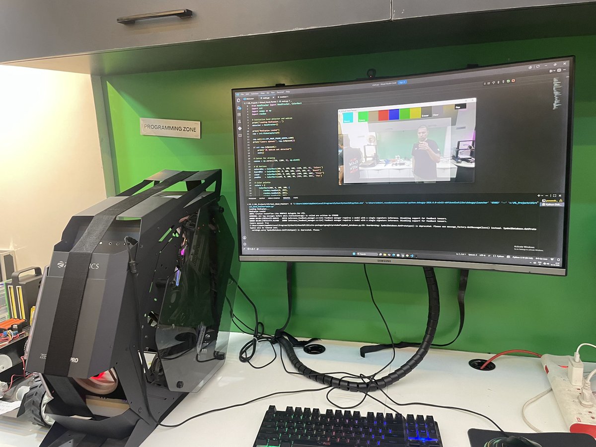CaptVenk's tweet photo. A hitech lab on wheels. https://t.co/2zuR7TDzVU