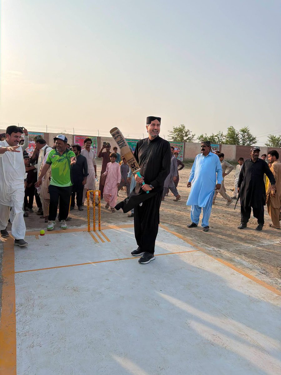 BangulKhanMahar's tweet photo. Pleased to inaugurate the SPL Cricket League Tournament at Village Panho Khan Mazari near Mureed Shakh.

Thank you to Sardar Aftab Ahmed Khan Mazari for the warm reception
#Cricket #Ghotki #Sports #DistrictCouncilGhotki https://t.co/RIVyEFHooB