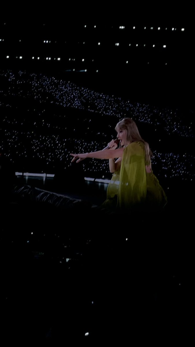 trinity_cervo's tweet photo. @taylornation13 @taylorswift13 living forthe hope of it all month and the start of counting down to my birthday on August 6th https://t.co/hMb8lyEbUw