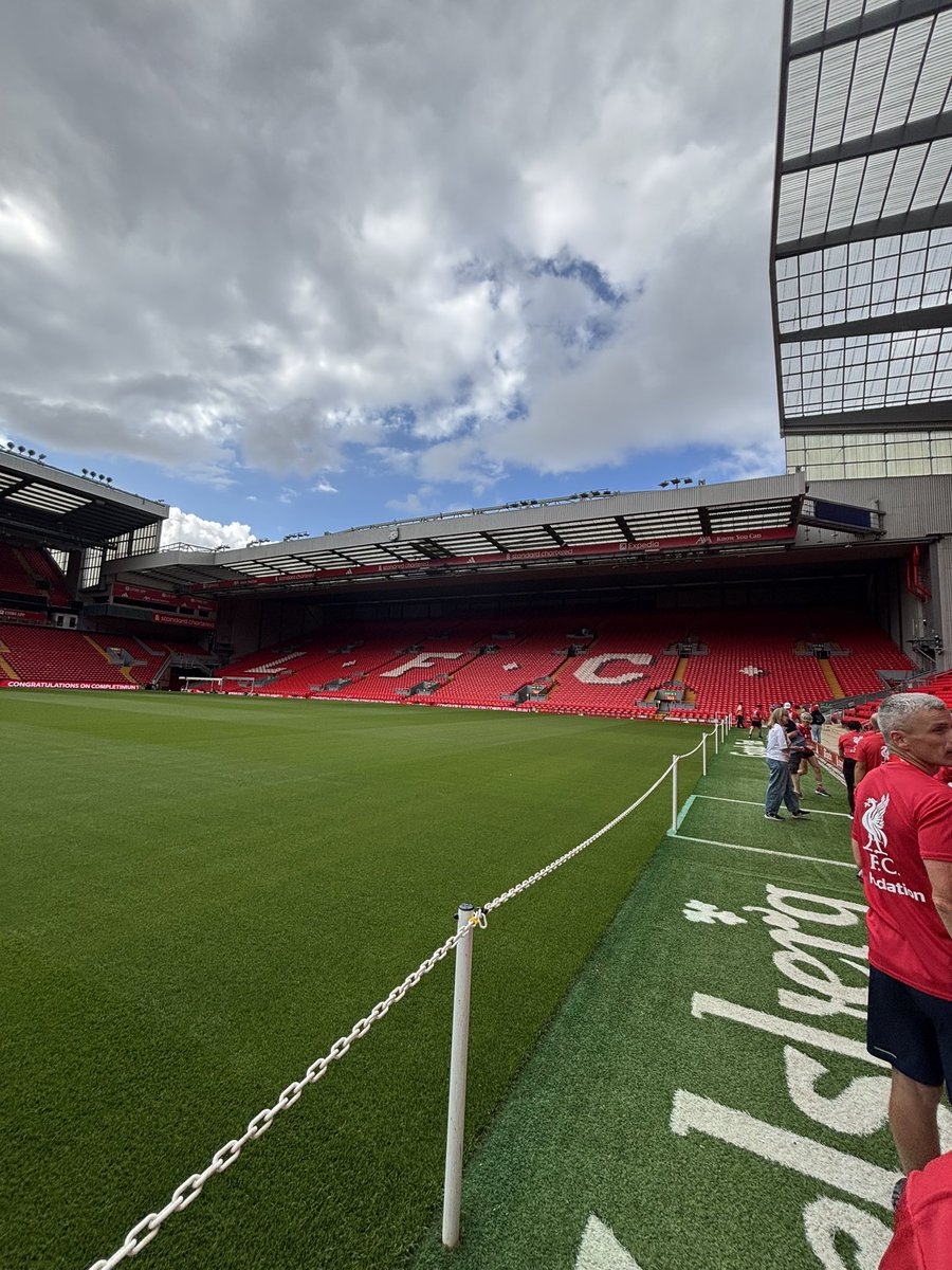 Grzybek82's tweet photo. #rusz4litery #strava #liverpool #RunToAnfield 
Dziś coś innego 😁😁 z dodatkowym smaczkiem po biegu 😁😁
@LFCFoundation https://t.co/vHmh1CHmum
