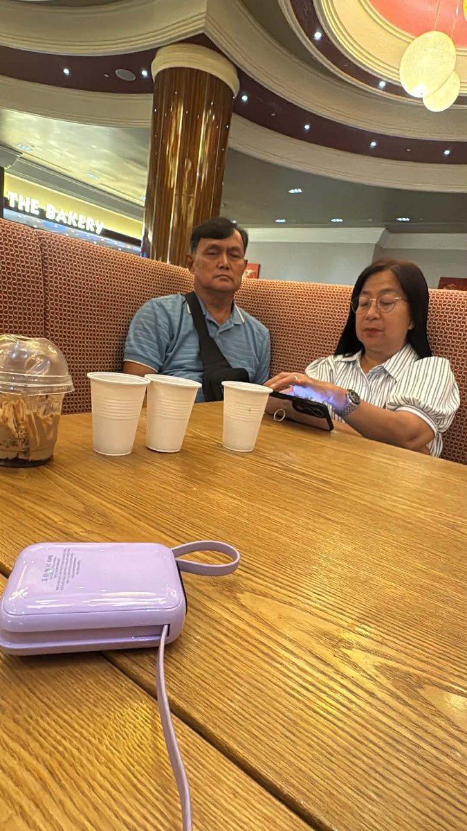 meipurusyrup's tweet photo. so much love for the crazies today who chose to spend the day with me and waited for me without ever making me feel guilty 🥺🤍 https://t.co/DLNTWLpueM