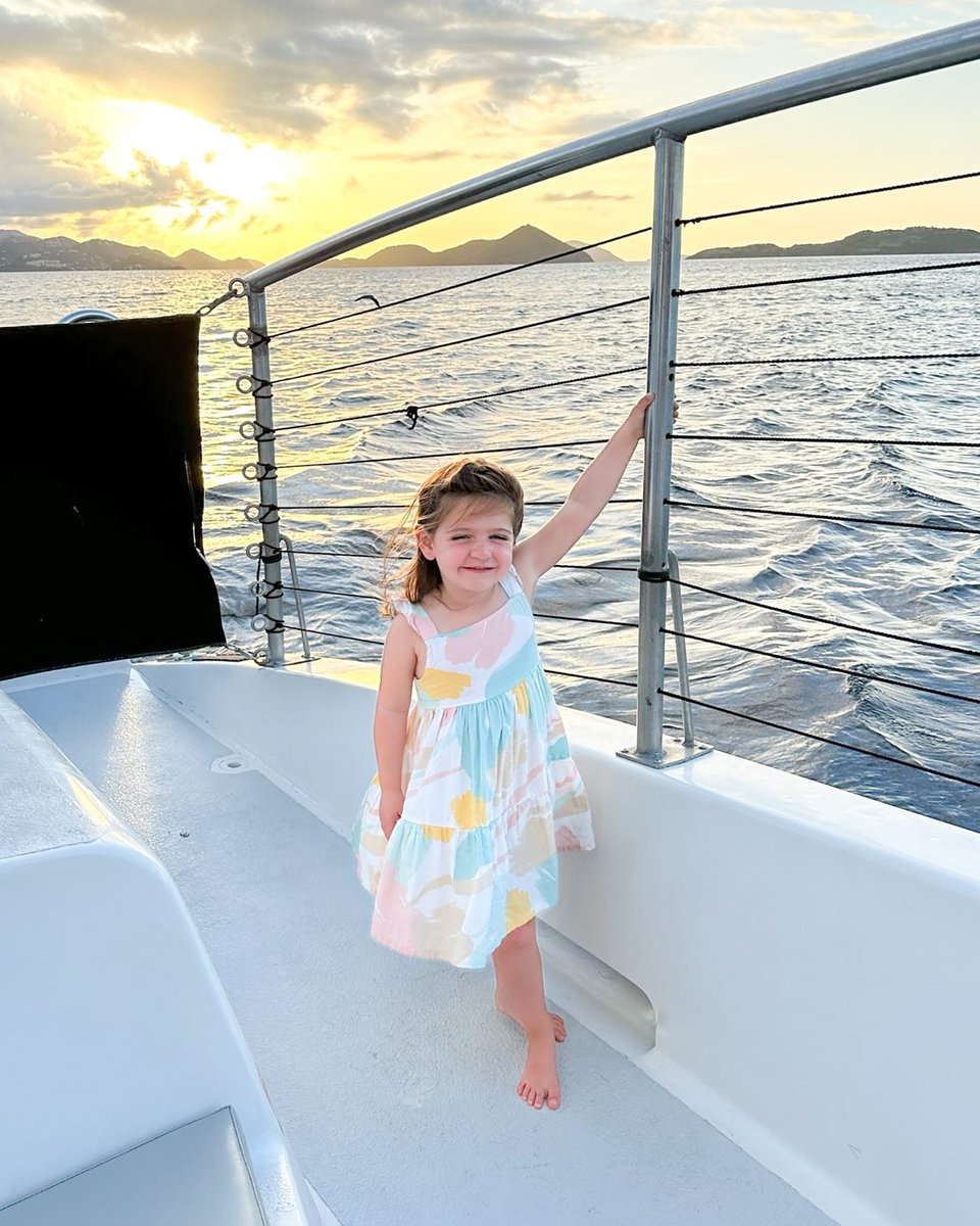 MakeAWish's tweet photo. After facing leukemia, Lilly wished to go to the U.S. Virgin Islands. More than a getaway, it was a time to reconnect, celebrate her courage & make memories that will last a lifetime.  

Help more wishes take flight by donating your airline miles & points today: https://t.co/gRmFHrvAMw @MakeAWishSC