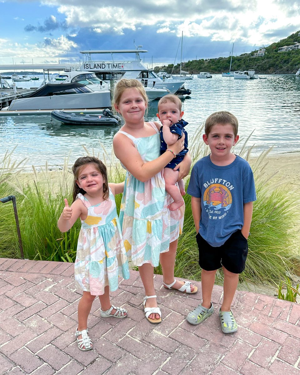 MakeAWish's tweet photo. After facing leukemia, Lilly wished to go to the U.S. Virgin Islands. More than a getaway, it was a time to reconnect, celebrate her courage & make memories that will last a lifetime.  

Help more wishes take flight by donating your airline miles & points today: https://t.co/gRmFHrvAMw @MakeAWishSC