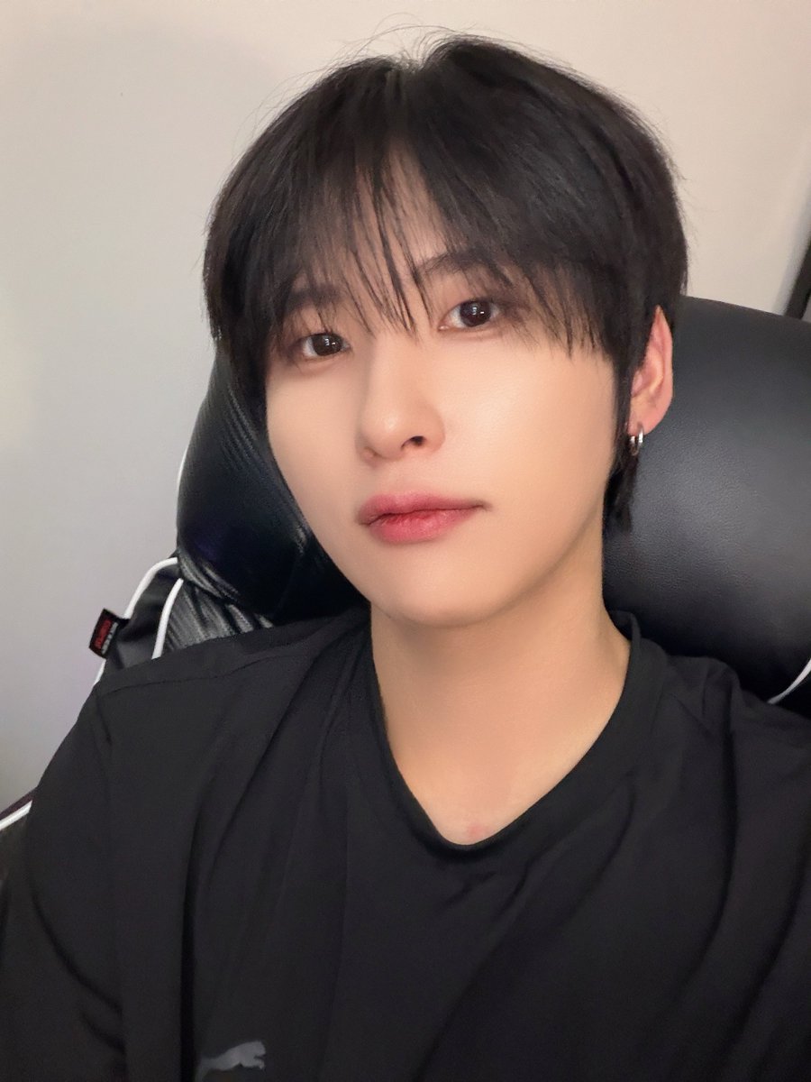 cluv_yeon's tweet photo. 그니까 이제 좀만 기다리면 이런 미모의 루비를 볼 수 있단거자나??? https://t.co/Flvjx90U1M
