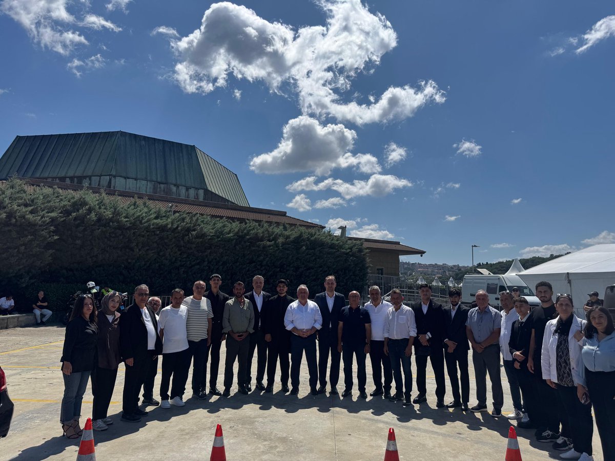 uner_mesut's tweet photo. Ana Kademe, Kadın Kollarımız, Gençlik Kollarımız, Yönetim Kurulu Üyelerimiz ve teşkilat mensuplarımızla birlikte, Genel Başkanımız ve Cumhurbaşkanımız Sayın Recep Tayyip ERDOĞAN’ın teşrifleriyle gerçekleştirilen Genişletilmiş İl Danışma Meclisi Toplantımıza katılım sağladık.🇹🇷 https://t.co/cTQQo8SujO