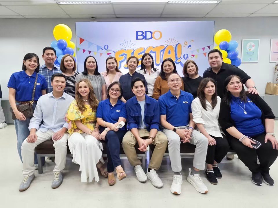 Itsmeraine85092's tweet photo. BDO AMBASSADOR 💙😎

@aldenrichards02  
#LSCelebration 
#LoveSiargao
#ALDENRichards
ALDENFiestaTo SiargaoSaturday https://t.co/oJytpUY2Fh
