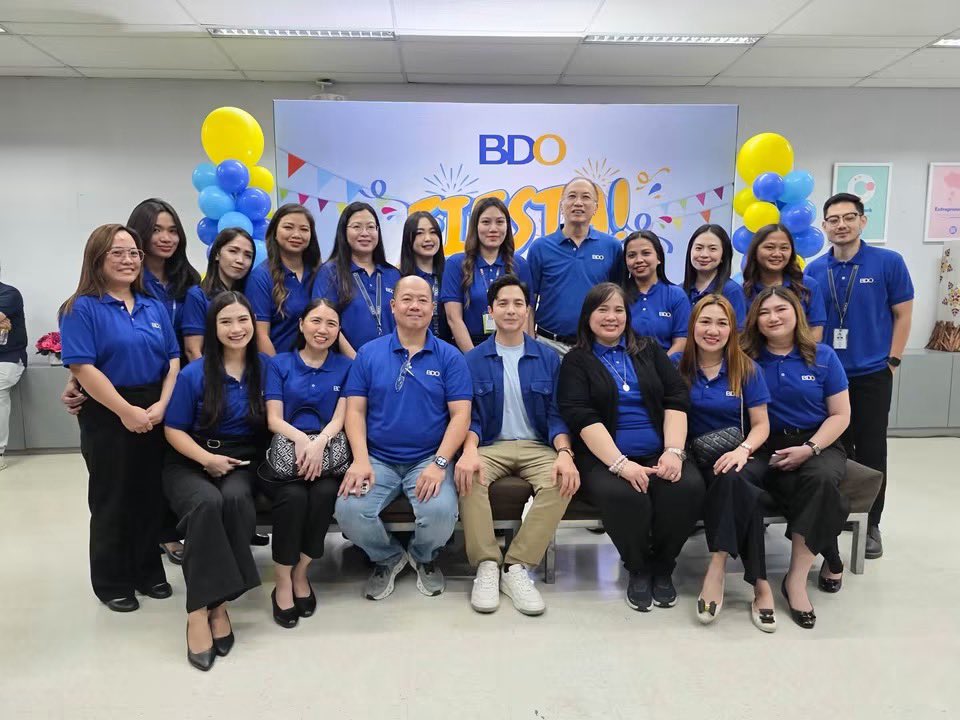 Itsmeraine85092's tweet photo. BDO AMBASSADOR 💙😎

@aldenrichards02  
#LSCelebration 
#LoveSiargao
#ALDENRichards
ALDENFiestaTo SiargaoSaturday https://t.co/oJytpUY2Fh