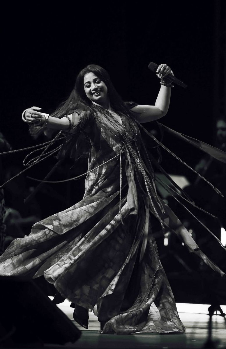 _shrextra24's tweet photo. Such a diva 🥵💅
#ShreyaGhoshal https://t.co/3QC4bKvqq9