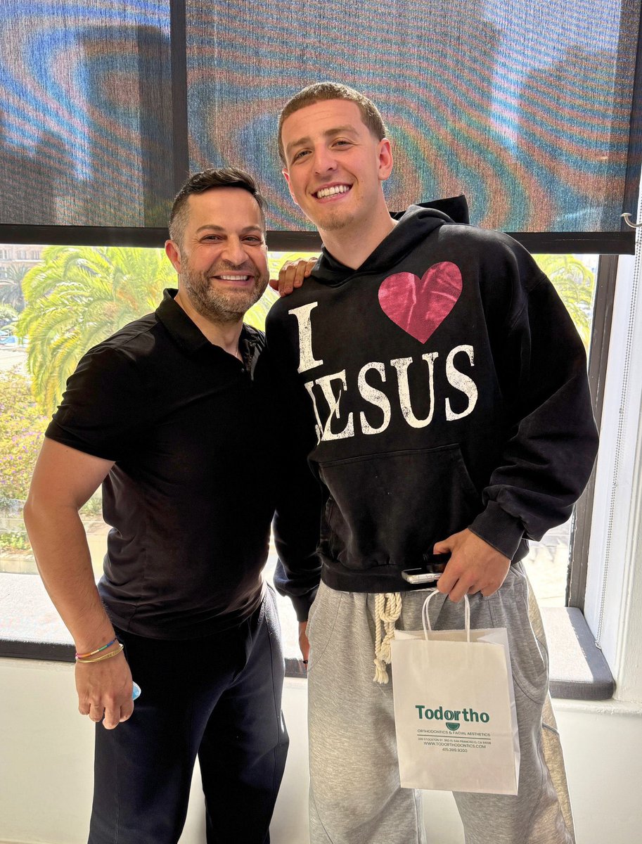 TheDunkCentral's tweet photo. Podz with the haircut 👀💈

(h/t @jinthirty ) https://t.co/GdvFc2vW0P