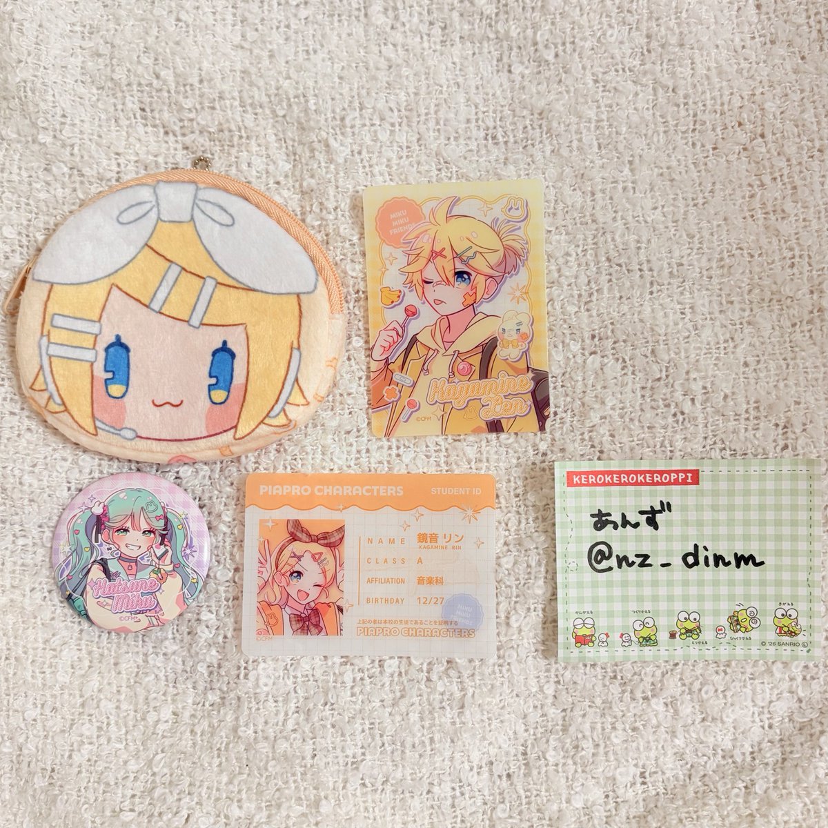 nz_dinm's tweet photo. « 交換 »
キャンドゥ CanDo 初音ミク

譲
･フェイスフラットポーチ
鏡音リン 1
･缶バッジ
シクレ 初音ミク 1
･クリアカード
鏡音レン 1
学生証 鏡音リン 1

求
画像2のKAITO
異種は同額のみ

郵送希望

お気軽にお声掛けください ᴗˬᴗ https://t.co/pepalnQ3PA