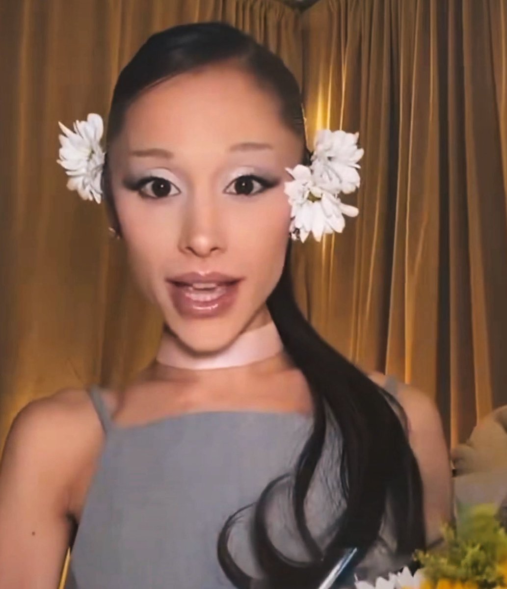 b3etteroff's tweet photo. i can’t get over this look. she is STUNNING https://t.co/bWZVYT6qiZ