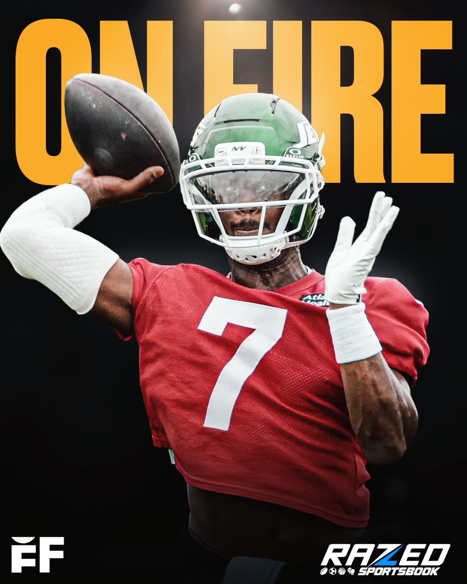 fballforeverhq's tweet photo. Jets veteran QB Geno Smith was ON FIRE today, going a perfect 15/15 with 4 TDs in today's practice 🔥

11 on 11 drills:
▫️11/11 passing 
▫️3 TD 

7 on 7 drills: 
▫️4/4 passing 
▫️1 TD 

A perfect day for Geno. https://t.co/R32r5313nf