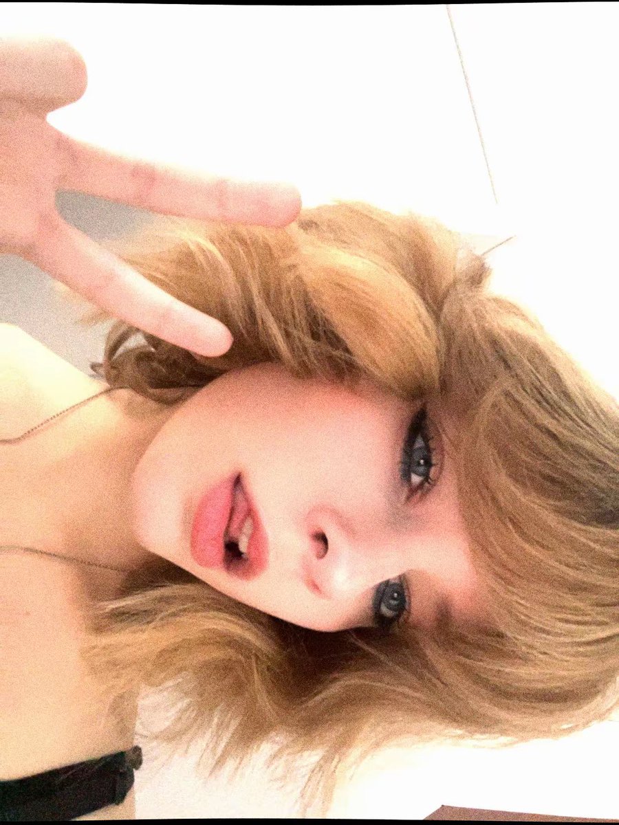 hyeoncentric's tweet photo. I always take my pics sideways forgive me
#IDID_SELCADAY #ididselcaday #isd #withidselcaday #withid #wsd https://t.co/ADJkh5l9DD