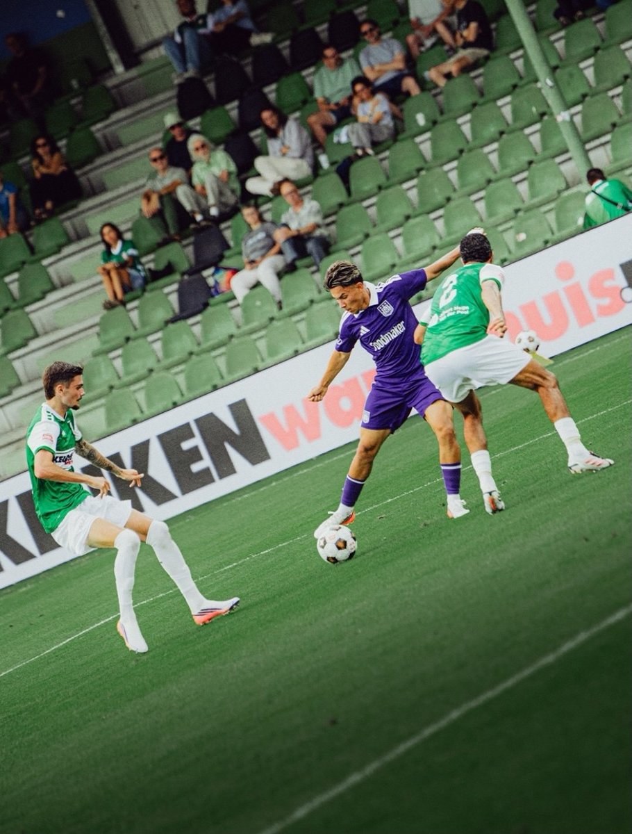 Purple_RSCA_'s tweet photo. 🇨🇵 Enzo Sternal with another goal during pre-season 💜✨️ https://t.co/5Swr4Xlnto