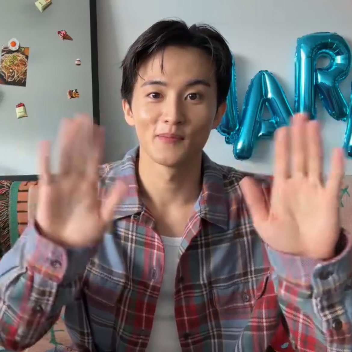 jo14jmsh's tweet photo. 일반인 마크도 너무 좋으니까 
너가 행복했으면 돼
Happy Bday best boy 🎂🩵..🥹 https://t.co/9lnt2qoASx