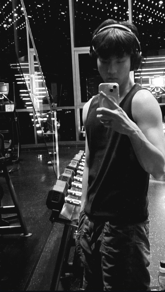 weakheroseob's tweet photo. THAT ONE HOT COUPLE
🔥🥵

#KenPaul #kenji_kanthee #tananloh_ https://t.co/ceuTHal8Kj