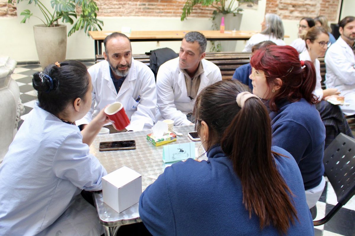 ASSEHMaciel's tweet photo. ☕️ El Brocal: café y charlas reunió a trabajadores de distintos servicios del Hospital Maciel en un espacio para compartir, conversar e intercambiar experiencias, fortaleciendo los vínculos entre compañeros
 
Gracias a todos quienes participaron e hicieron posible este encuentro! https://t.co/OAmqhVxu80