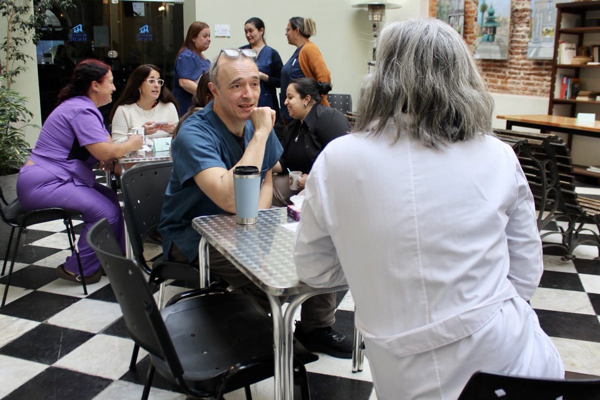 ASSEHMaciel's tweet photo. ☕️ El Brocal: café y charlas reunió a trabajadores de distintos servicios del Hospital Maciel en un espacio para compartir, conversar e intercambiar experiencias, fortaleciendo los vínculos entre compañeros
 
Gracias a todos quienes participaron e hicieron posible este encuentro! https://t.co/OAmqhVxu80