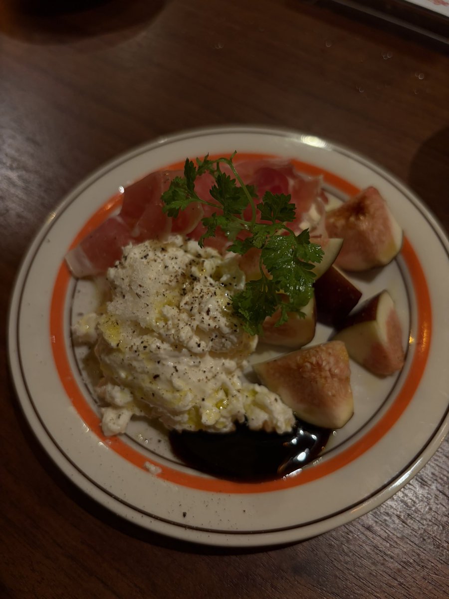 ___thisai's tweet photo. 友達の働いてる店めちゃんこ美味かった。これが現実顔 https://t.co/pjLVjKuPoY