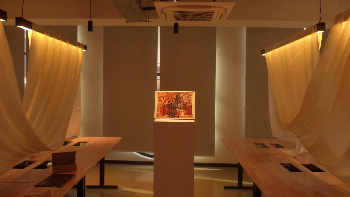 innercircle_so's tweet photo. . @igochi_studio turned the space into a museum for the night! https://t.co/96siKasV0F
